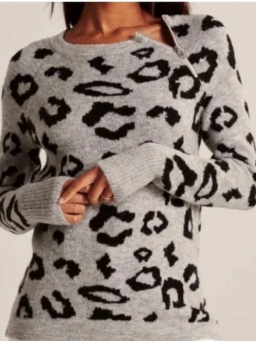 Abercrombie & Fitch Gray & Black Leopard zipper collar sweater size M